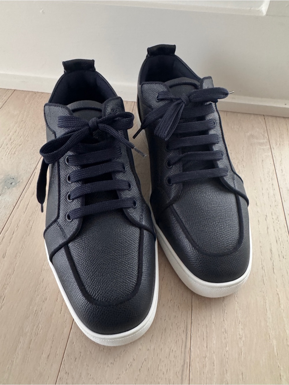 Christian Louboutin Rantulow Sneaker (Men - 44.5)